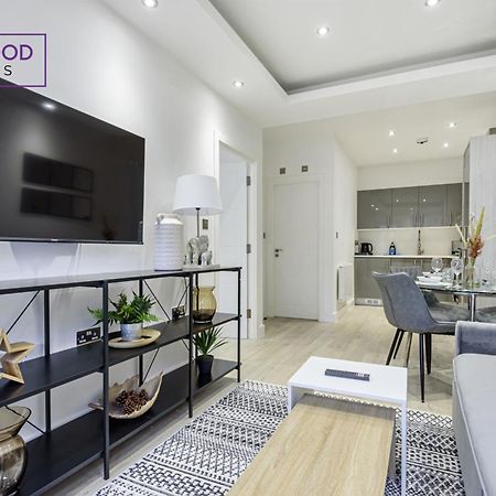 אלדרשוט 1 Bed 1 Bath Town Center Apartments For Corporates & Contractors, Wifi, Netflix And Parking On Selected Units By Redwood Stays מראה חיצוני תמונה