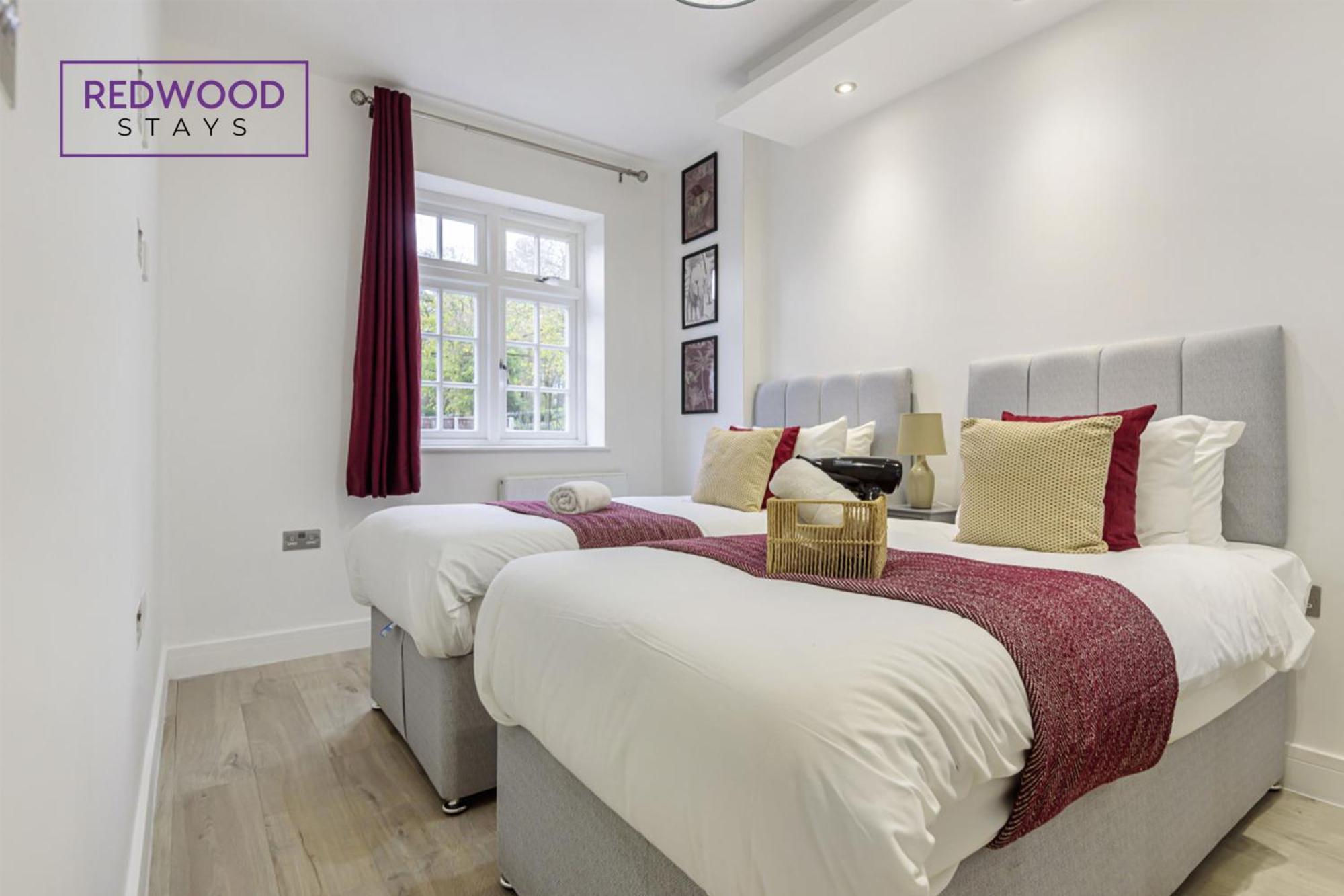 אלדרשוט 1 Bed 1 Bath Town Center Apartments For Corporates & Contractors, Wifi, Netflix And Parking On Selected Units By Redwood Stays מראה חיצוני תמונה
