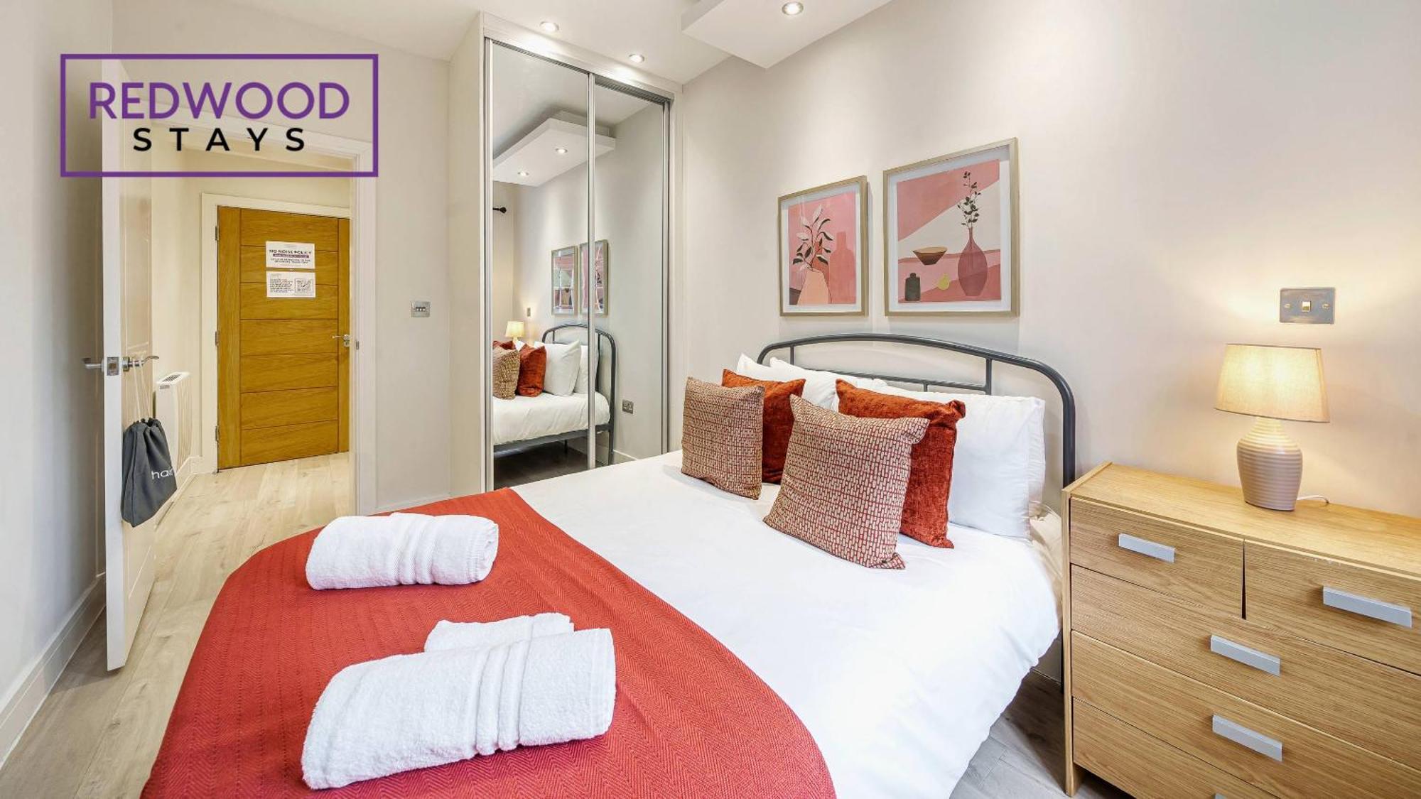 אלדרשוט 1 Bed 1 Bath Town Center Apartments For Corporates & Contractors, Wifi, Netflix And Parking On Selected Units By Redwood Stays מראה חיצוני תמונה